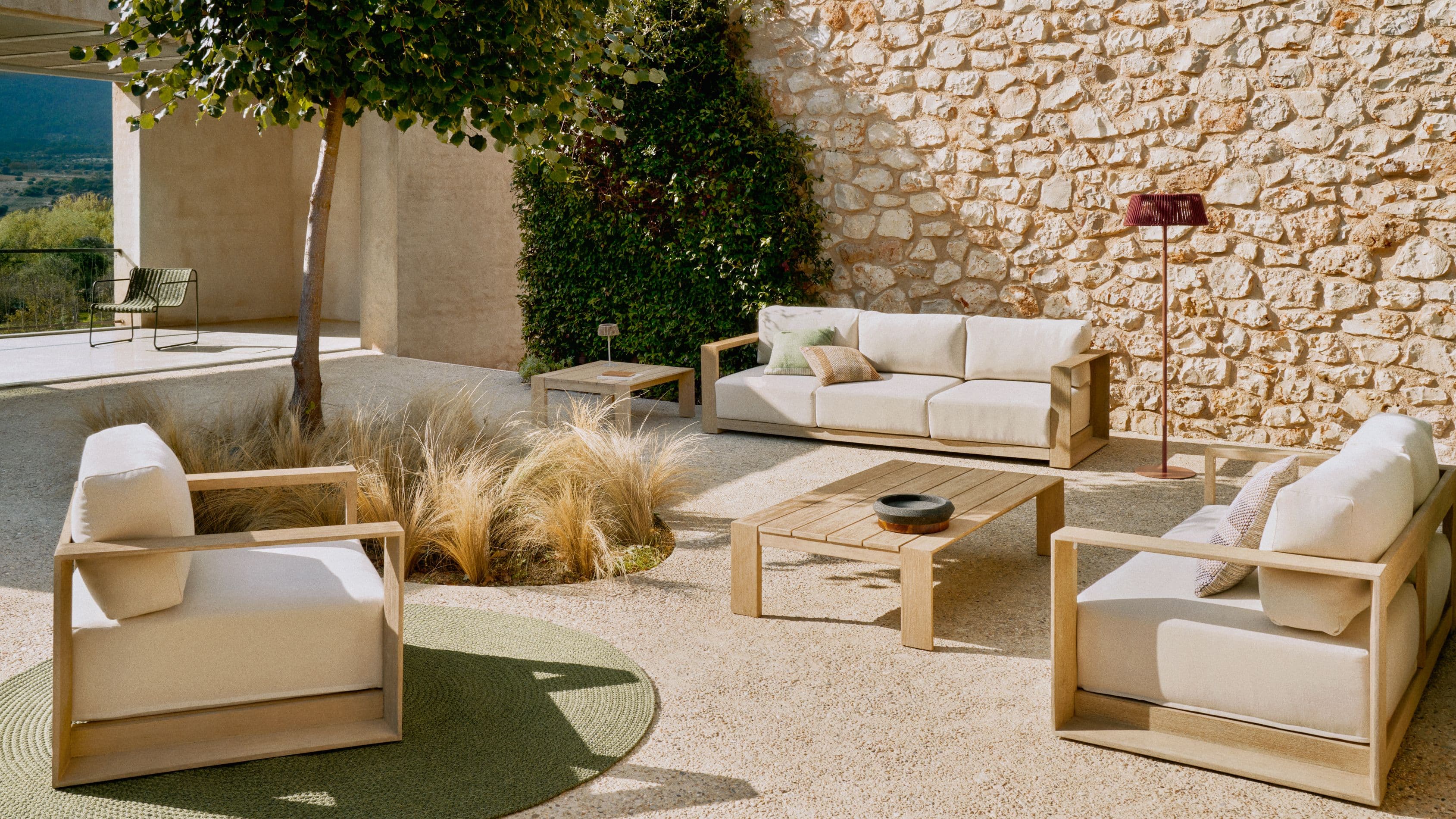 Outdoor Kave Home a Brescia: il design per i tuoi spazi esterni