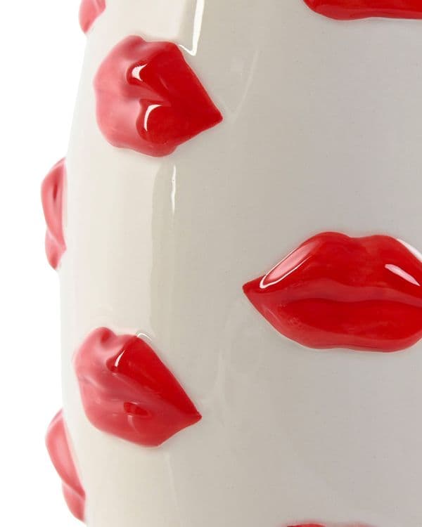 Kiss